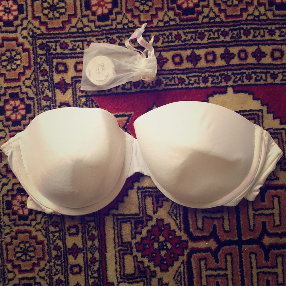 White Victoria’s Secret strapless convertible bra
